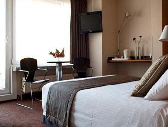 Ramada Oostende Ngoại thất bức ảnh
