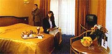 Ramada Oostende Ngoại thất bức ảnh